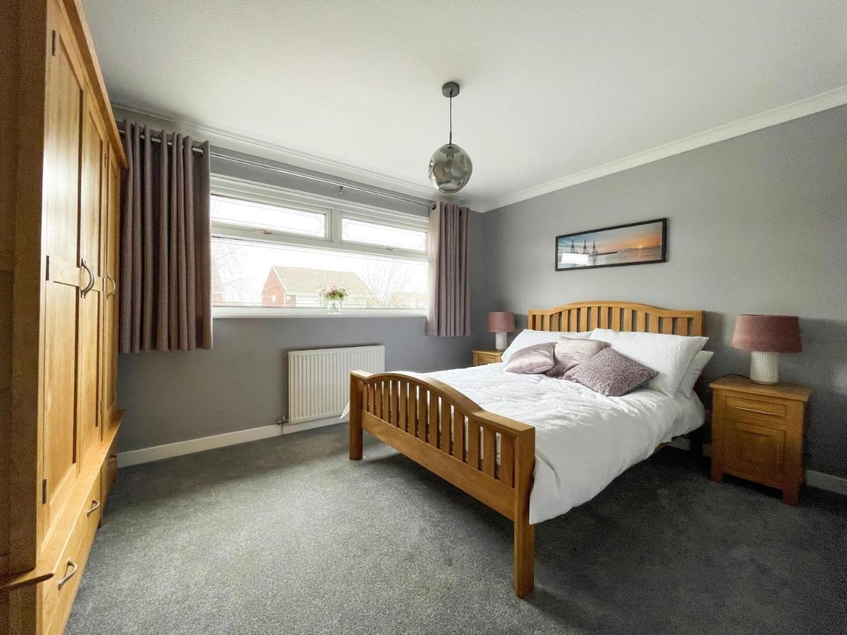 Вилла Well Situated, Cosy 2 Bed House Уэст-Кирби Экстерьер фото